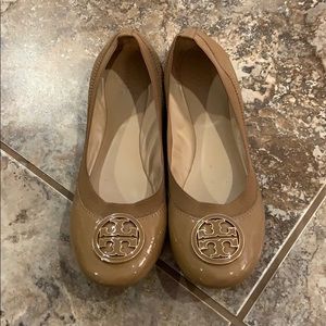 Tan Tory Burch Caroline Flats